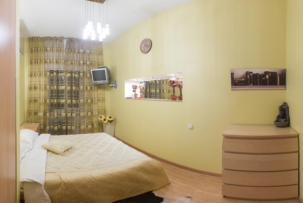 Alex Apartments Near Independence Square - Kiev Eksteriør billede